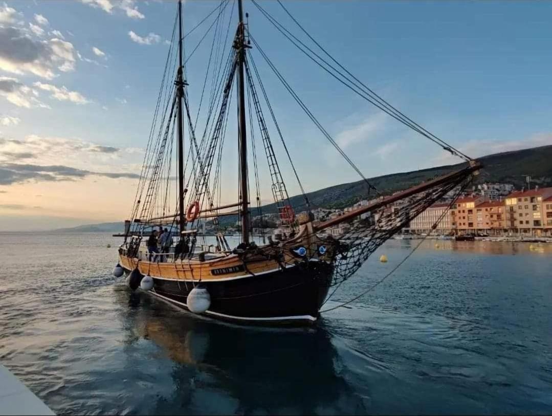 Apartman Bake Milke Senj  Buitenkant foto